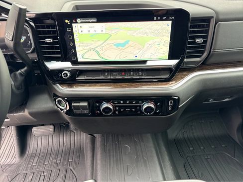 New 2026 GMC Sierra 2500 SLE w/ SLE Value Package; image 12