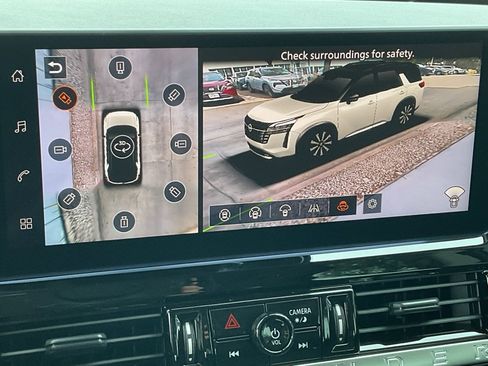 New 2026 Nissan Pathfinder SL image 35