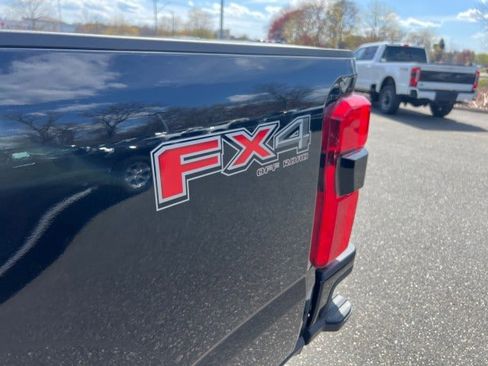 New 2025 Ford F350 Platinum w/ FX4 Off-Road Package image 23