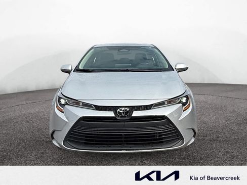 Used 2024 Toyota Corolla LE w/ LE Convenience Package image 8