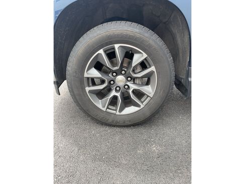Used 2023 Chevrolet Silverado 1500 LT AWD/4WD image 24