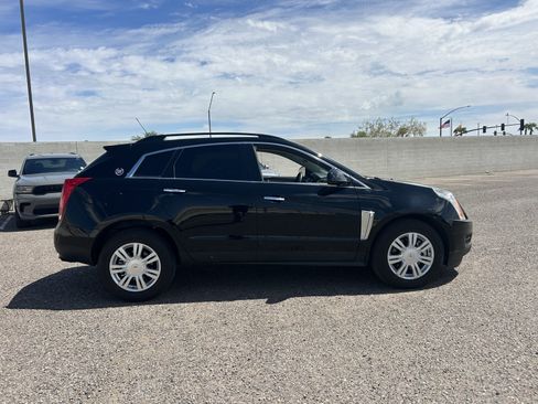 Used 2016 Cadillac SRX FWD image 6