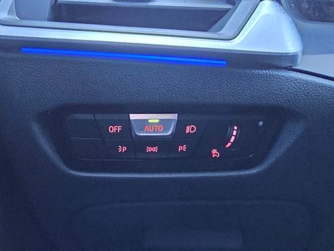 Used 2021 BMW M4 Competition w/ M Carbon Exterior Package image 28