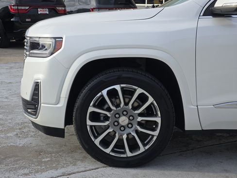 Used 2021 GMC Acadia Denali image 9