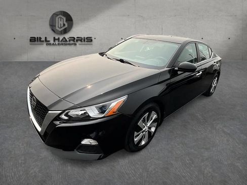 Used 2019 Nissan Altima 2.5 S FWD image 1