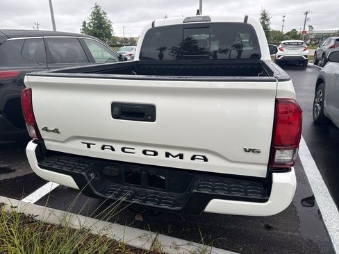 Used 2023 Toyota Tacoma SR5 w/ Technology Package image 4