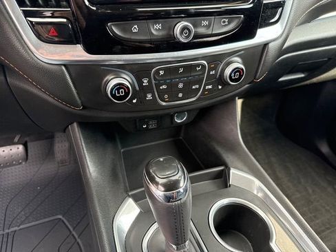 Used 2020 Chevrolet Traverse RS w/ LPO, Floor Liner Package FWD image 19