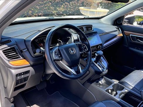 Used 2018 Honda CR-V Touring image 18