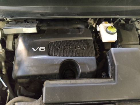 Used 2019 Nissan Pathfinder SV image 30