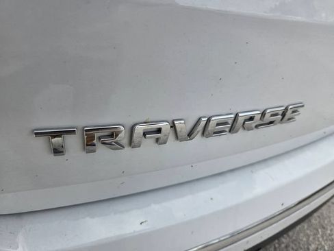 Used 2020 Chevrolet Traverse Premier FWD image 17