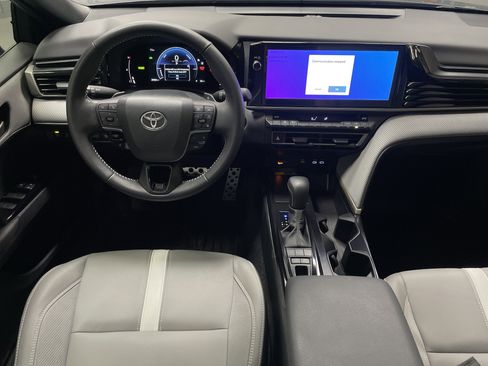 Certified 2025 Toyota Camry SE FWD image 30