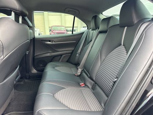 Used 2023 Toyota Camry SE w/ Convenience Package FWD image 16