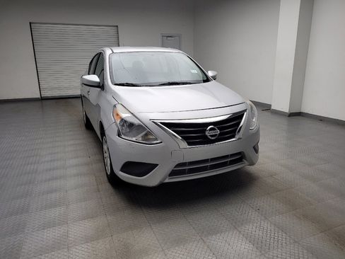 Used 2018 Nissan Versa SV FWD image 14
