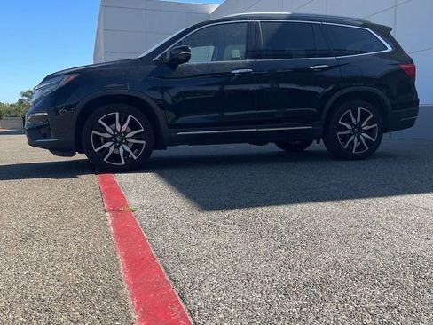 Used 2021 Honda Pilot Touring image 1