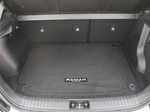 Used 2023 Hyundai Kona SE w/ Cargo Package image 29