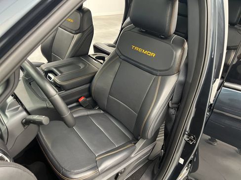 Used 2025 Ford Expedition Tremor AWD/4WD image 11