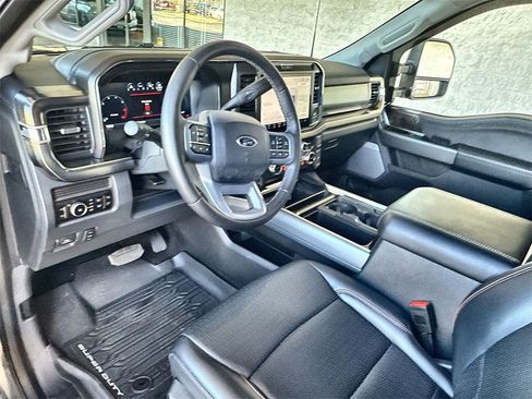 Used 2025 Ford F250 Lariat image 10