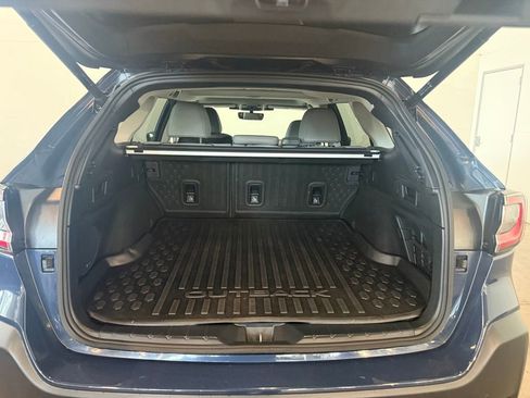 Used 2023 Subaru Outback Limited XT AWD/4WD image 9