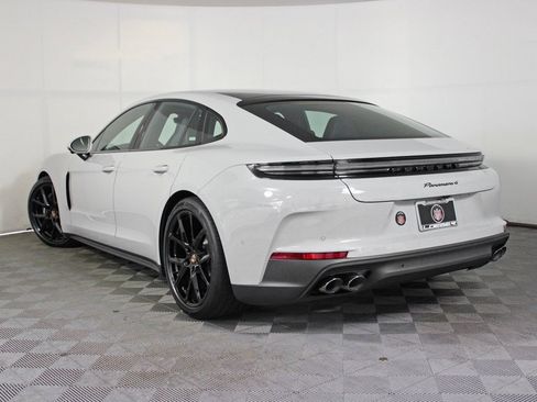 Used 2025 Porsche Panamera 4 image 3