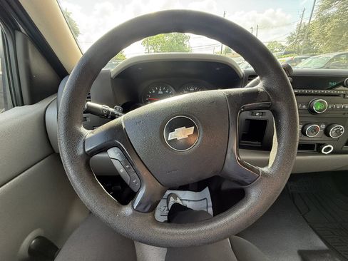 Used 2009 Chevrolet Silverado 1500 W/T RWD image 6