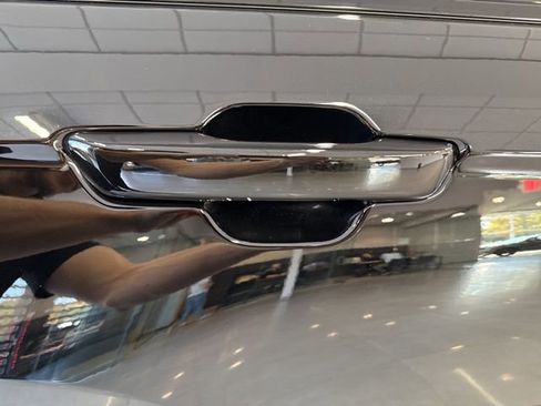 New 2025 Jeep Grand Cherokee Altitude image 20