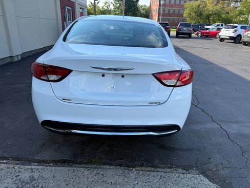 Used 2015 Chrysler 200 Limited FWD image 5