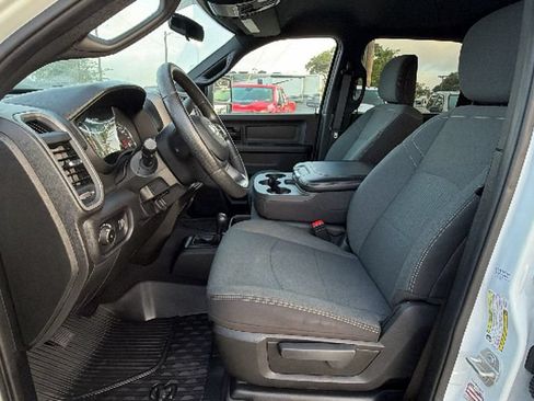 Used 2024 RAM 3500 Tradesman w/ Chrome Appearance Group AWD/4WD image 13