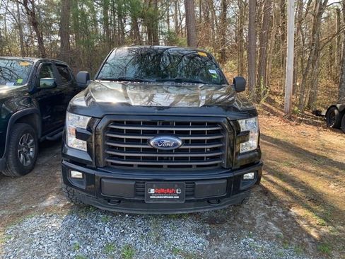 Used 2017 Ford F150 XL w/ Equipment Group 101A Mid image 3