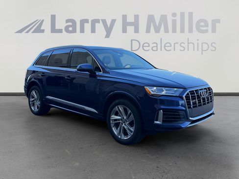Used 2021 Audi Q7 3.0T Premium Plus w/ Premium Plus Package AWD/4WD image 7