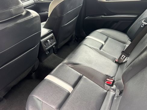 Certified 2025 Toyota Camry SE FWD image 15