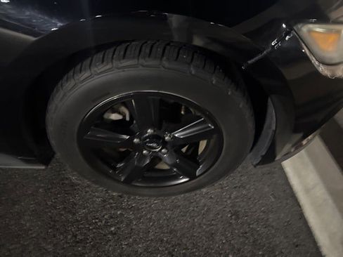 Used 2015 Ford Mustang Coupe image 18