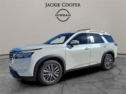 Used 2023 Nissan Pathfinder SL w/ SL Premium Package