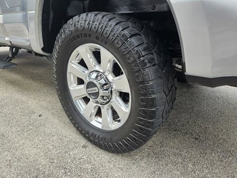 Used 2022 Ford F250 Platinum image 30