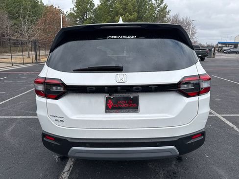 New 2025 Honda Pilot EX-L image 11