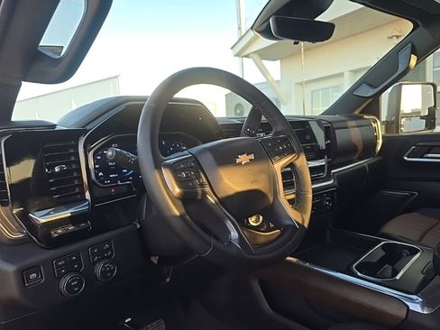 Used 2025 Chevrolet Silverado 3500 High Country w/ High Country Premium Package image 14