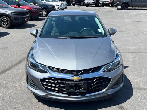 Used 2019 Chevrolet Cruze LT FWD image 4