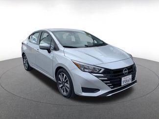 Used 2025 Nissan Versa SV video 1