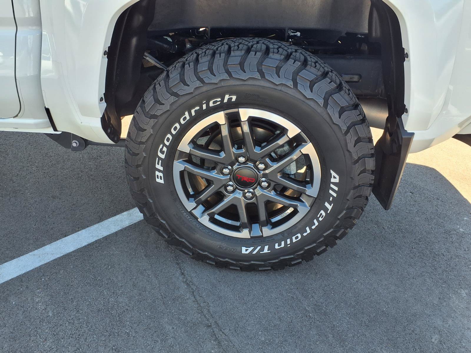 Used 2024 Toyota Tacoma TRD Sport AWD/4WD image 19