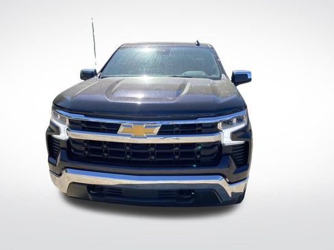 Used 2024 Chevrolet Silverado 1500 LT AWD/4WD image 2