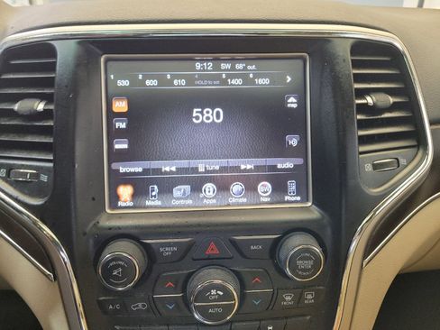 Used 2017 Jeep Grand Cherokee Limited AWD/4WD image 25