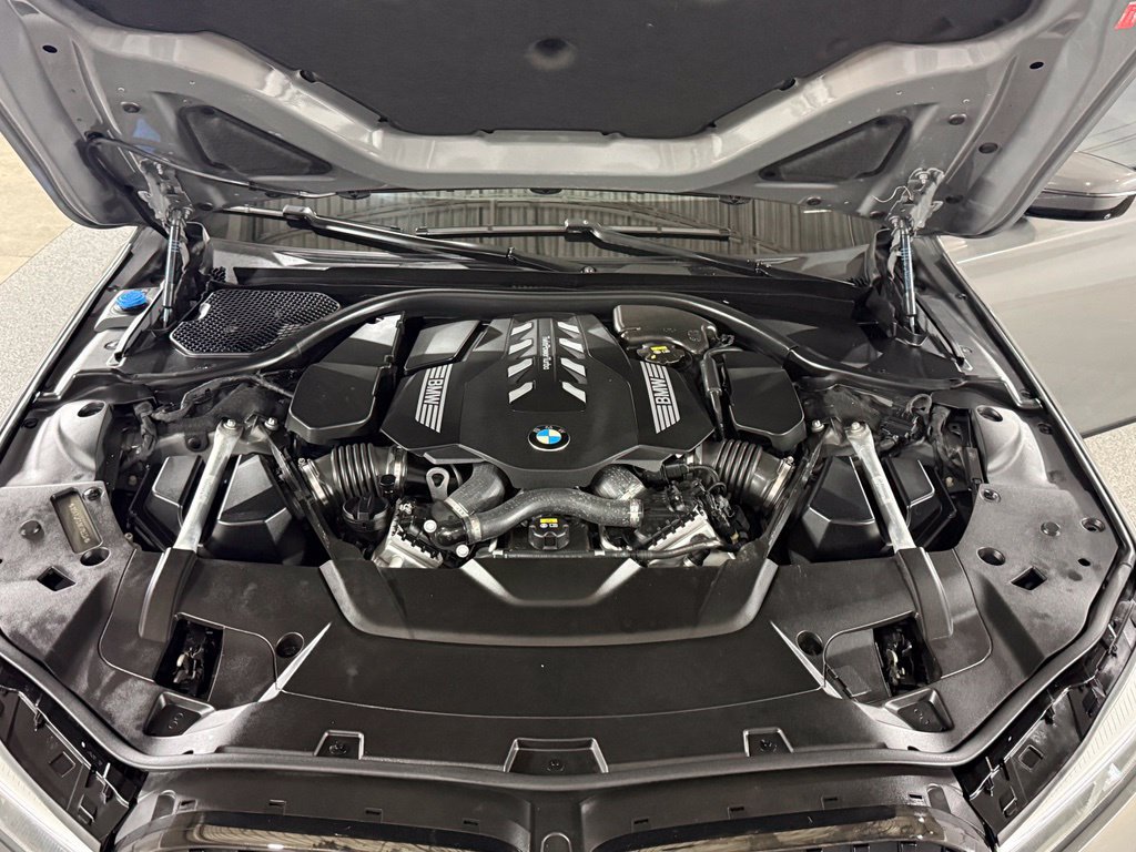 Used 2022 BMW 750i xDrive w/ Executive Package AWD/4WD image 57