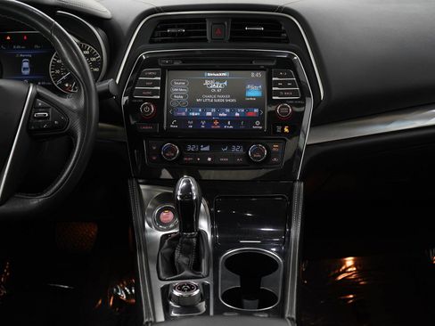 Used 2023 Nissan Maxima SL image 15