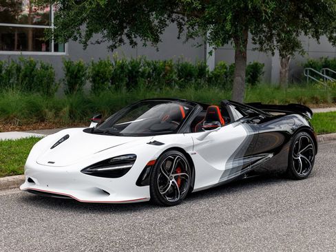 Used 2024 McLaren 750S Spider RWD image 29