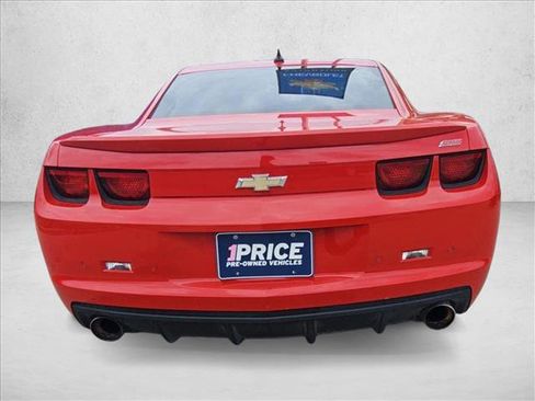 Used 2010 Chevrolet Camaro SS w/ RS Package RWD image 6