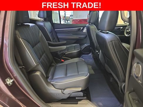 Used 2025 Buick Enclave Avenir w/ Super Cruise Package AWD/4WD image 39