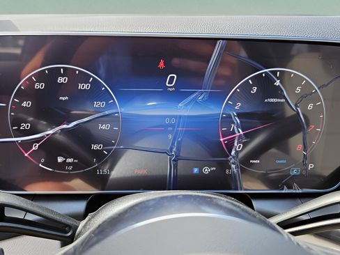 New 2025 Mercedes-Benz GLC 300 image 18