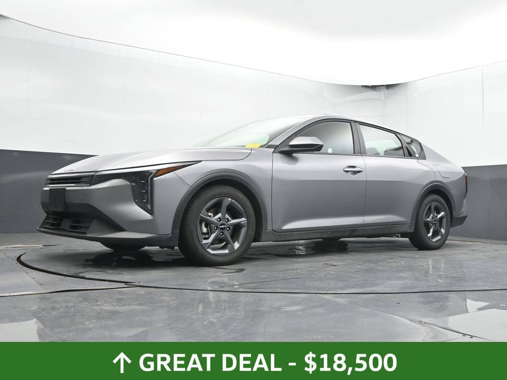 Used 2025 Kia K4 FWD image 41