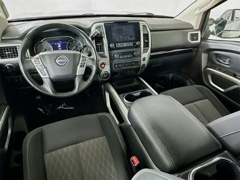 Used 2024 Nissan Titan SV w/ SV Convenience Package image 14