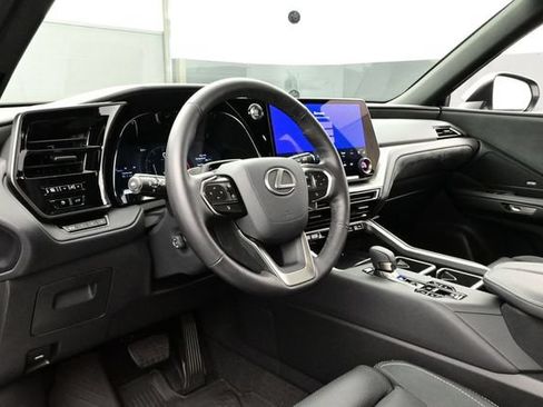Used 2026 Lexus TX 350 AWD w/ Technology Package image 4