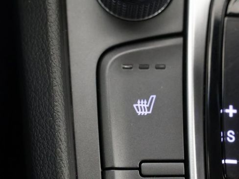 Used 2023 Hyundai Kona Limited image 16